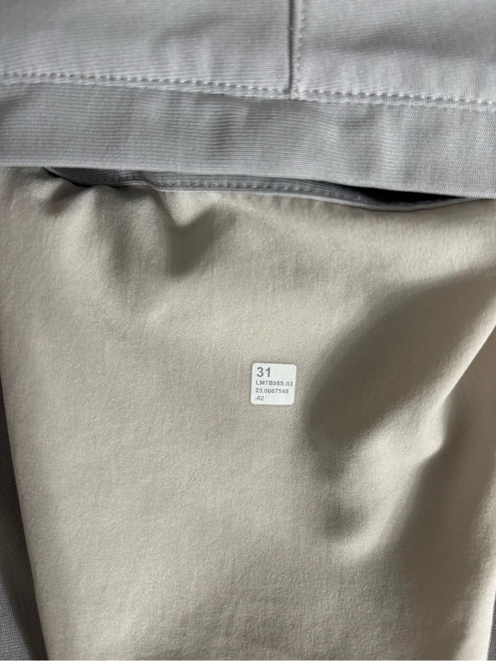 Lululemon Commission Classic-fit Short 7” (Warpstreme) Seal Grey (31)